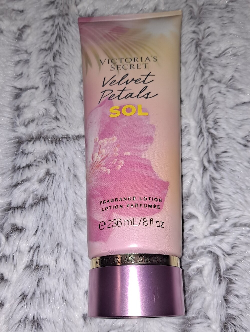Victoria's Secret Velvet Petals SOL lotion New
